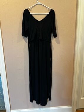Black V-Neck Maxi Nursing Dress with Short Sleeves